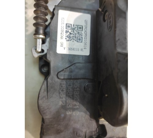 Замок двери (задний, левый)