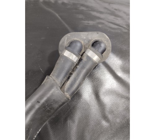 Патрубки заднего отопителя печки