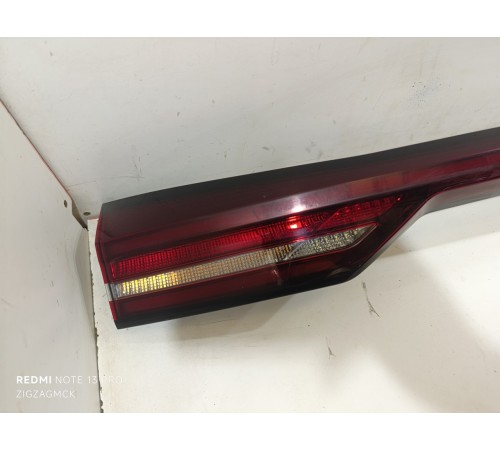 Фонарь задний центральный