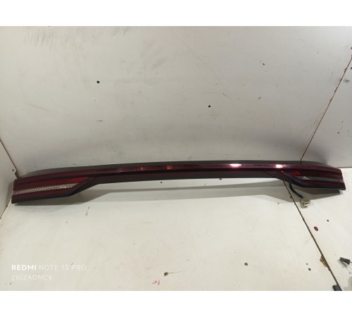 Фонарь задний центральный