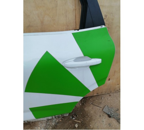 Дверь задняя левая