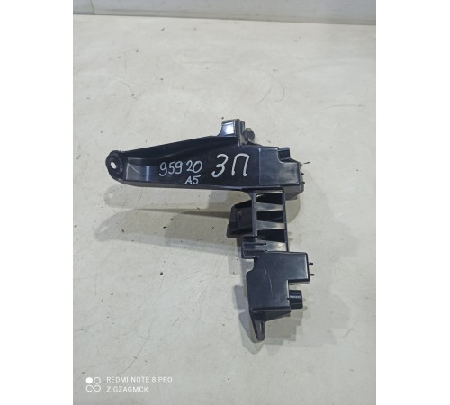 Кронштейн стойки задний правый