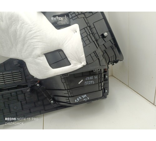 Обшивка багажника левая