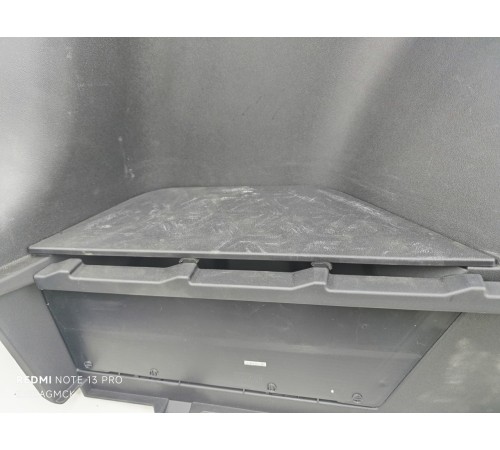 Обшивка багажника левая