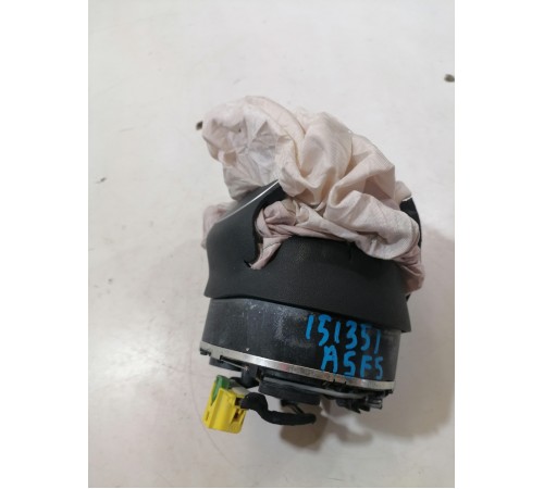 Подушка безопасности водителя