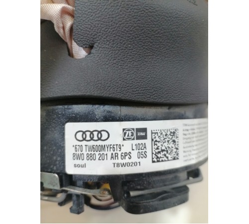 Подушка безопасности водителя