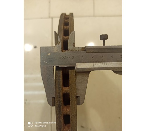 Тормозной диск (задний, правый)