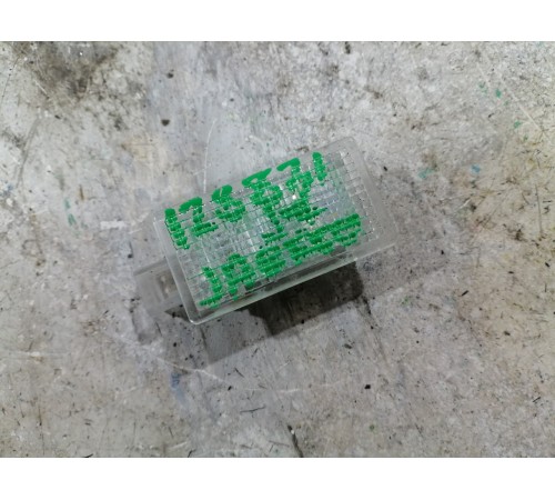 плафон салона 