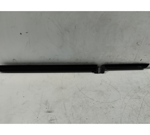 Уплотнитель стекла (задний левый внутренний)