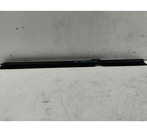 Уплотнитель стекла (задний левый внутренний)