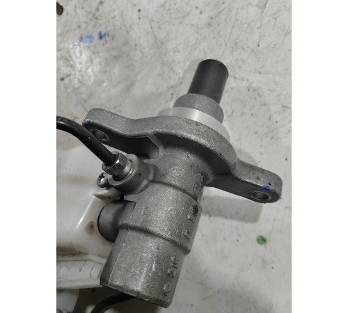 Главный тормозной цилиндр (в сборе)