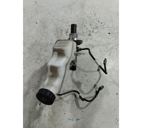 Главный тормозной цилиндр (в сборе)