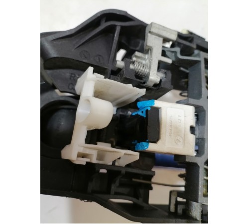 Ручка двери наружная передняя правая