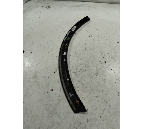 Молдинг крыла задний правый