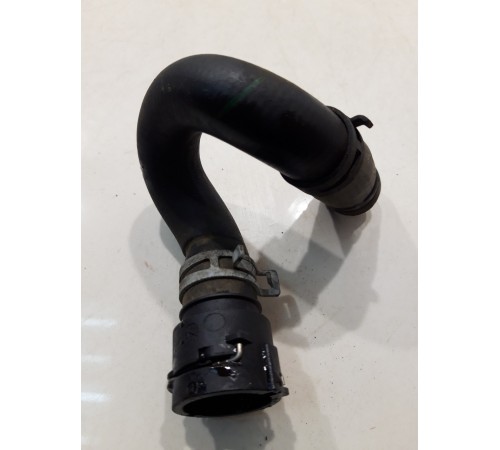 Патрубок системы охлаждения