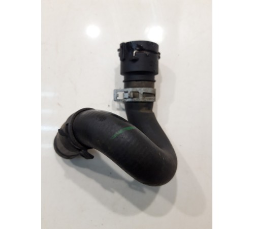 Патрубок системы охлаждения