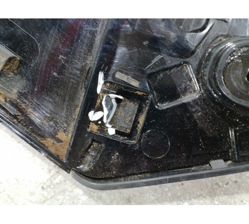 Внешняя центральная стойка правая