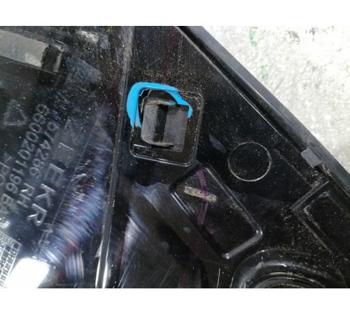 Внешняя центральная стойка правая