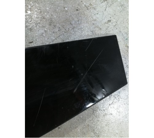 Внешняя центральная стойка правая