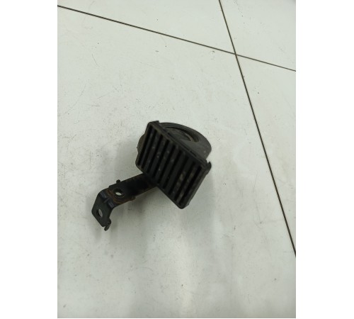 Звуковой сигнал клаксон левый