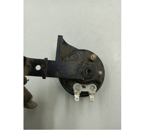 Звуковой сигнал клаксон левый