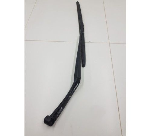 Поводок стеклоочистителя левый