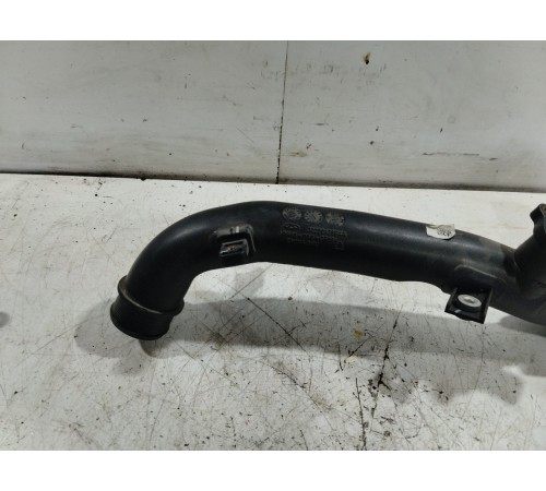 Патрубок интеркулера