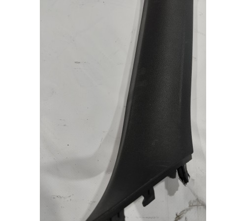 Обшивка крышки багажника(левая)