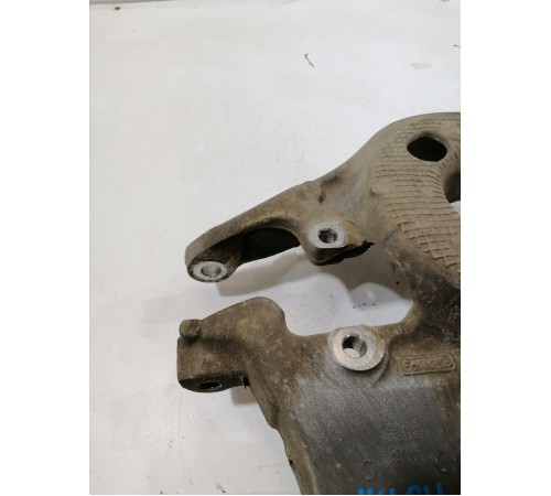 Рычаг подвески задний левый нижний