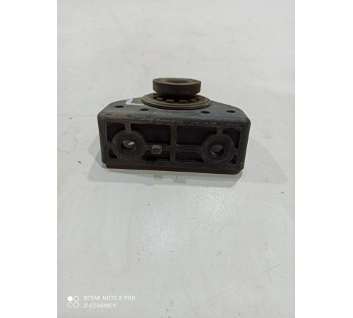 Подушка радиатора левая