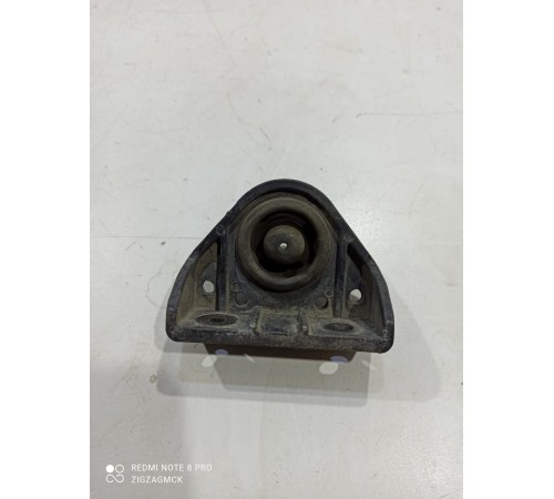 Подушка радиатора левая