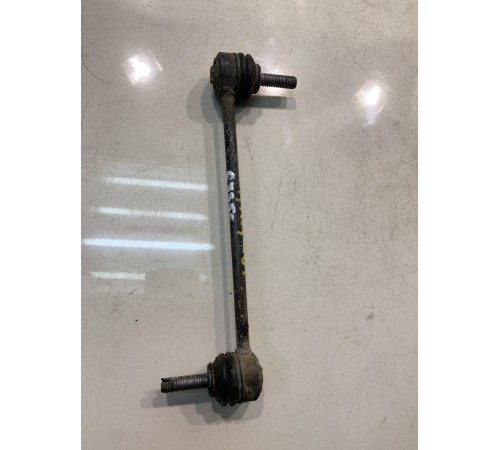 Стойка переднего стабилизатора