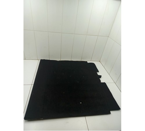 Пол багажника ковролин