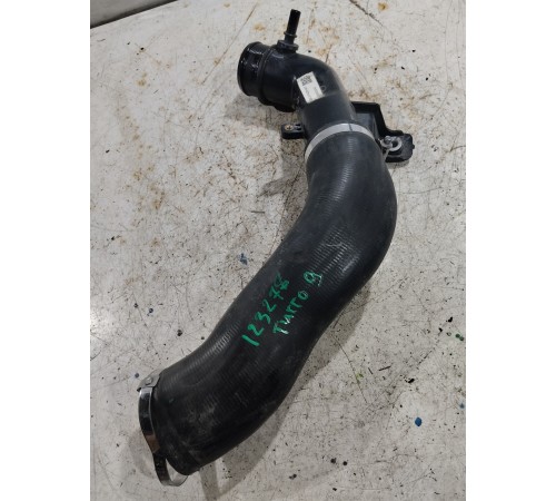 Патрубок интеркулера