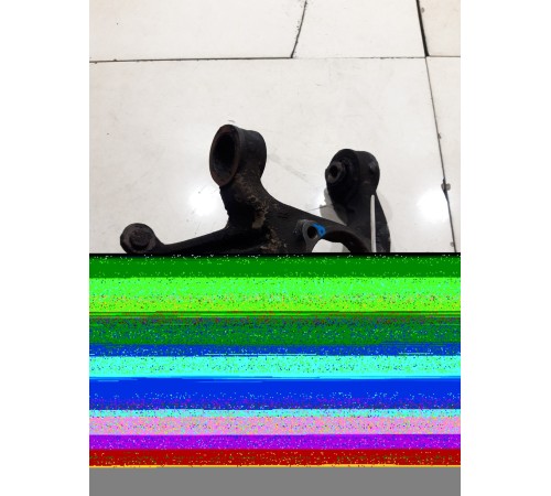 Кулак поворотный(задний правый)