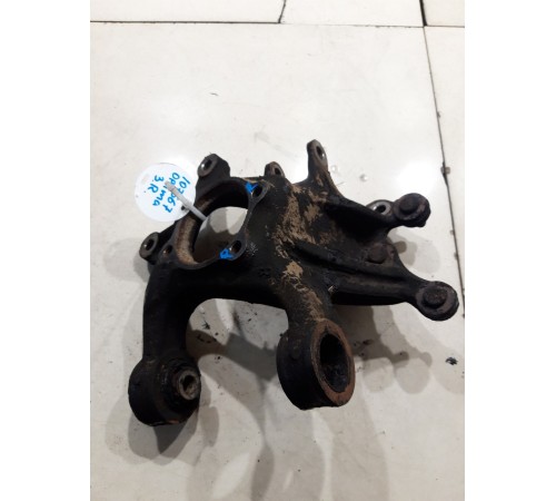 Кулак поворотный(задний правый)