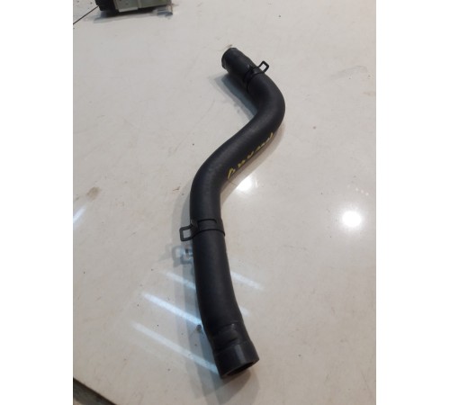 Патрубок системы охлаждения