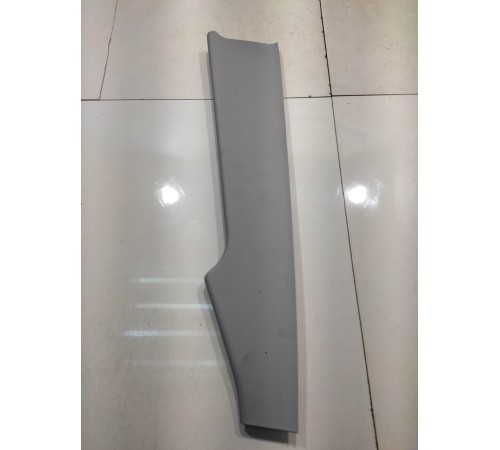 Пластик салона (левый)