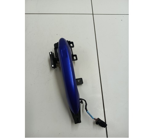 Ручка двери передняя правая (наружная)