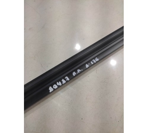 Уплотнитель стекла(передний левый внутренний)