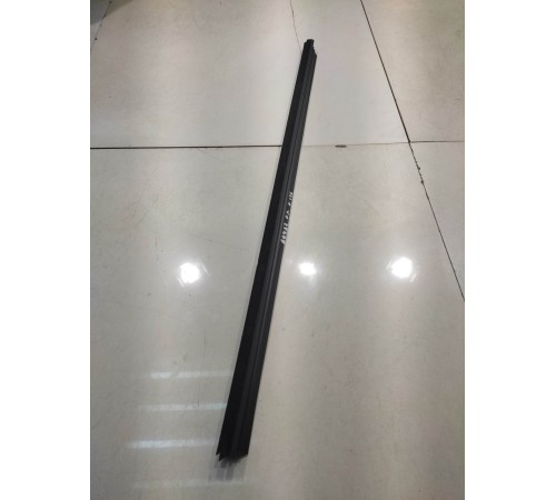 Уплотнитель стекла(передний левый внутренний)