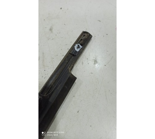 Уплотнитель стекла (задний правый наружный)