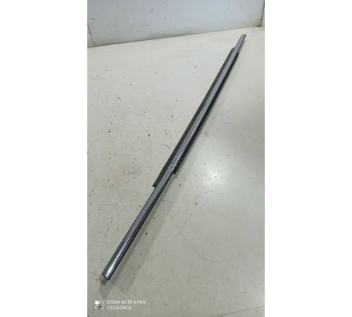 Уплотнитель стекла (задний правый наружный)