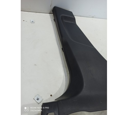 Обшивка центральной стойки(левая нижняя)