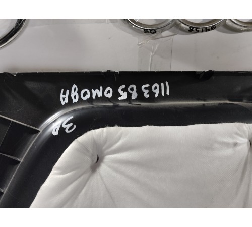 Обшивка багажника правая