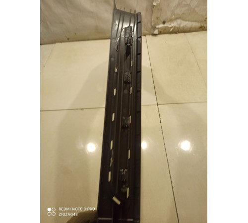 Накладка порога передняя левая