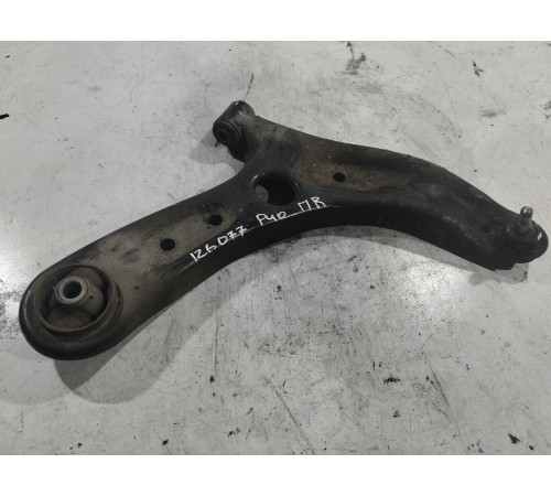Рычаг подвески передний правый нижний
