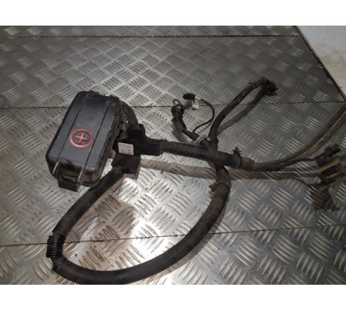 Клемма аккумулятора