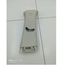 Накладка центральной стойки правая верхняя