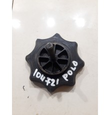 Болт крепления запасного колеса